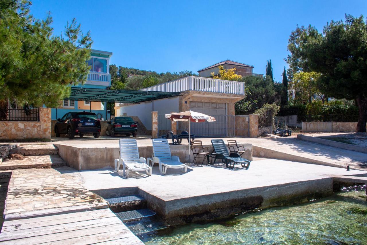Marcel Apartment Mit Meerblick Trogir Bagian luar foto